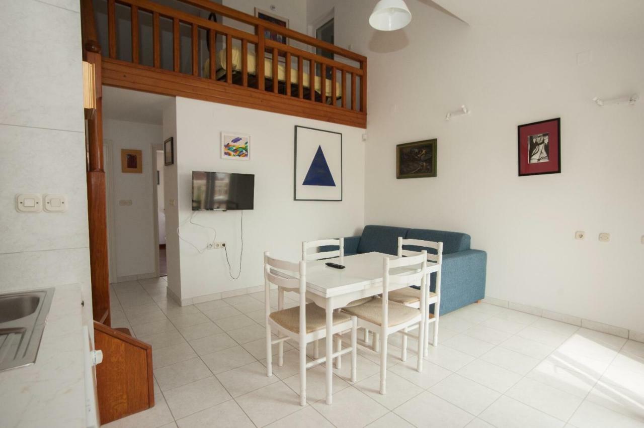 House Koloc Bol Exterior foto