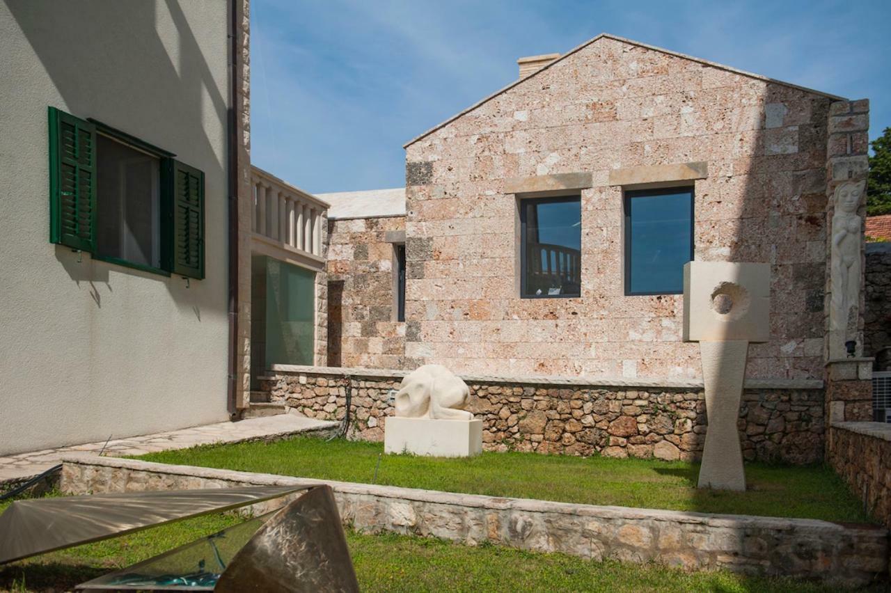 House Koloc Bol Exterior foto